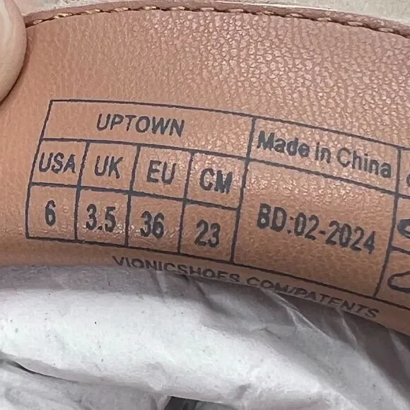 Vionic Uptown Leather Slip On Loafer Shoe Gold I6609L4701 Women's 6 M NWB - Picture 8 of 9